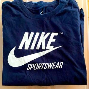 Nike t-shirt